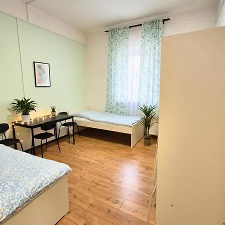 Apartamento L21-apartment Flensburg, 5 Zimmer, 14 Betten, Standardisierte Ausstattung, Ideal Für Reisende, Pendler, Familien