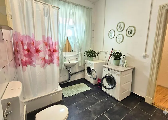 L21-apartment Flensburg, 5 Zimmer, 14 Betten, Standardisierte Ausstattung, Ideal Für Reisende, Pendler, Familien *