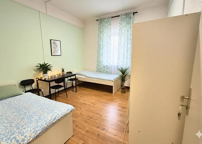Apartamento L21-apartment Flensburg, 5 Zimmer, 14 Betten, Standardisierte Ausstattung, Ideal Für Reisende, Pendler, Familien