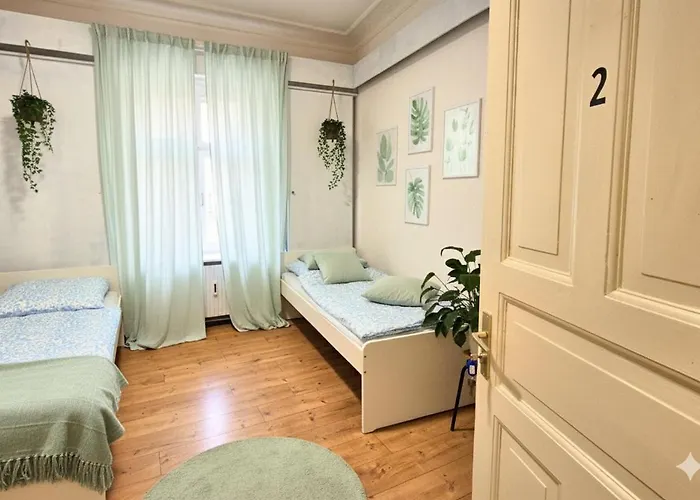 L21-apartment Flensburg, 5 Zimmer, 14 Betten, Standardisierte Ausstattung, Ideal Für Reisende, Pendler, Familien * Flensburgo